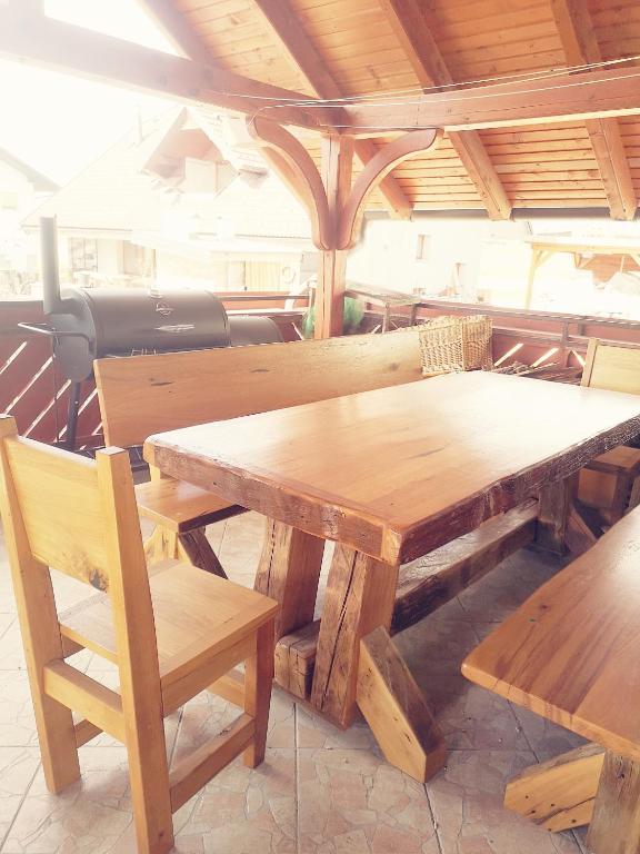 Balcony * BBQ zone